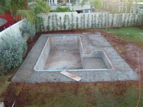 Imagine building your own pool that is relatively inexpensive and only requires a minimal amount of chemicals and materials. Cheap Way To Build Your Own Swimming Pool | Home Design ...