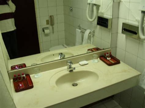Bathroom Setup Picture Of Yanggakdo Hotel Pyongyang Tripadvisor
