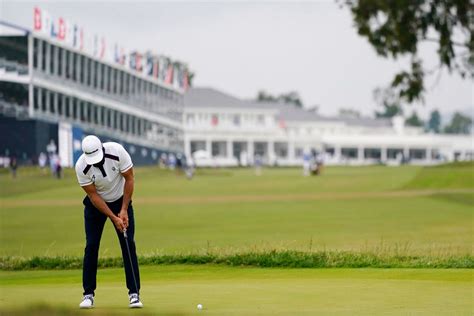 Dustin Johnson Makes A Crazy 8 At The Us Open But Crawls Back Into