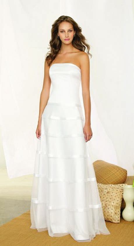 Our lovely bride wore a great beachy bridal dress and barefoot sandals. Tropical wedding dress