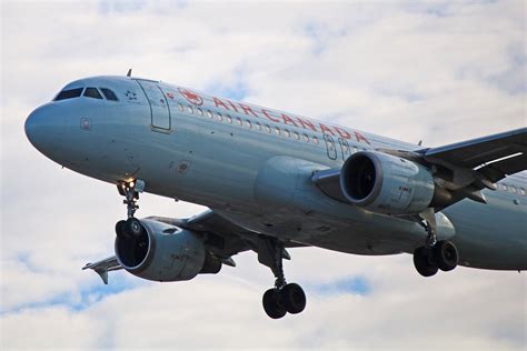C Fdsn Air Canada Airbus A320 200 At Toronto Pearson Airport