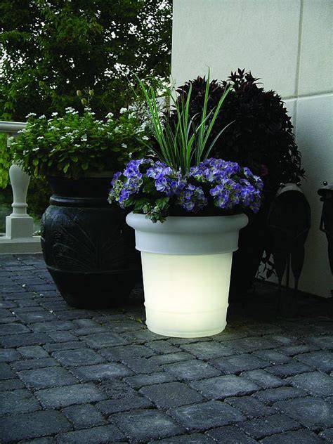 Gardenglo Solar Lighted Planters 0087
