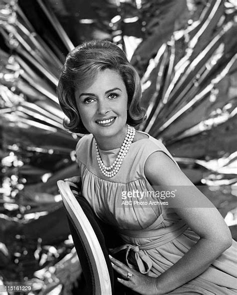 Donna Reed Gallery Photos And Premium High Res Pictures Getty Images