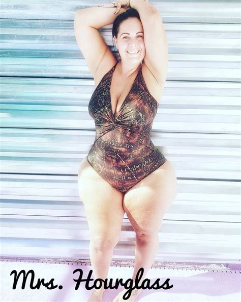Mrs Hourglass Pe Instagram „ Pool Summer Swimming Beach Swimmingpool Travel Poolparty