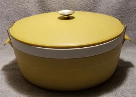 Vintage Olympian Therm O Ware Locking Lid Casserole Bowl Harvest Gold