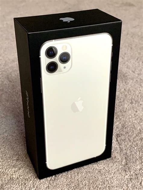 Iphone 11 Pro Max 256gb Silver Unlocked Brand New Boxed Unused 1 Year