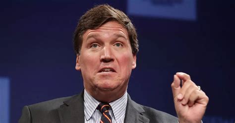 Tucker Carlson Breaks Silence With Defiant Reply After Abrupt Exit From
