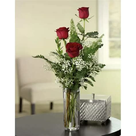 The Wow Factor Three Red Rose Bouquet Tampa Florists New Tampa Flowers
