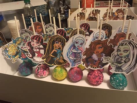 Sie bereiten eine spezielle kuchen, können sie seine fans bestellt gothic. Monsters high cake pops | Monster high cake pops, Monster ...