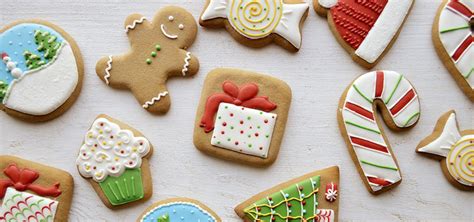 All it takes is the right tools and a little bit of practice. Christmas Cookie Decorating | Official Website