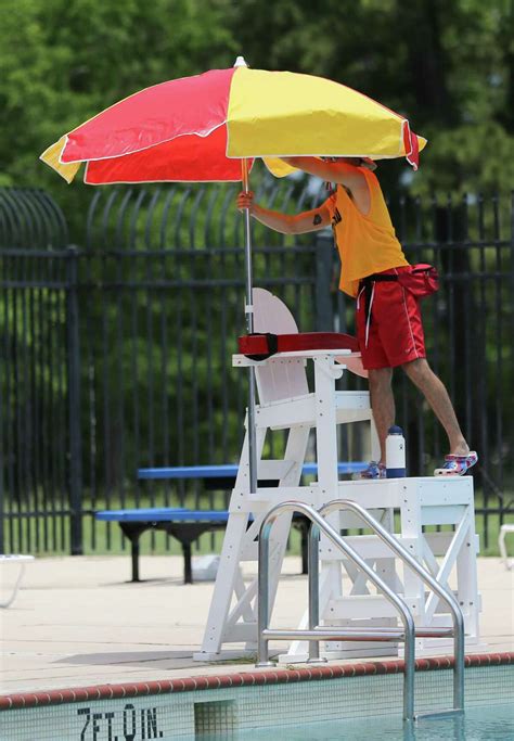 Houstons Lifeguard Shortage Keeps Pools Closed Amid Heat Wave
