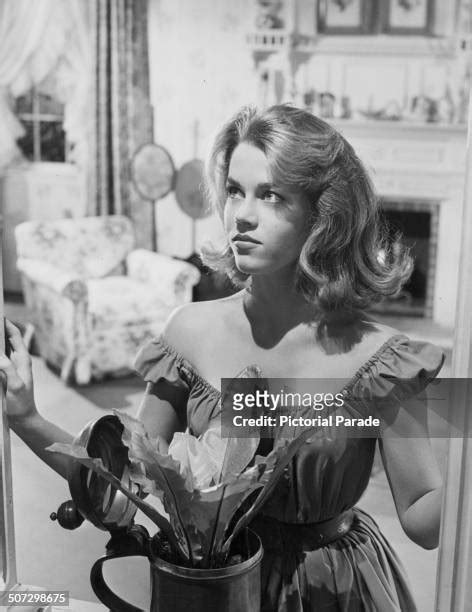 Jane Fonda 1960 Photos And Premium High Res Pictures Getty Images