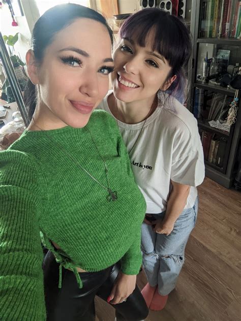 Hanna Orio 🇨🇦 🇺🇦 On Twitter I Was Happy To See My Girl This Morning Arielrebel