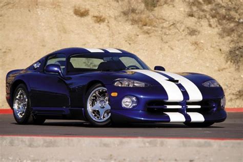 Cars Derived From The Gts Seen At Le Mans Dodge Viper Gts 24h