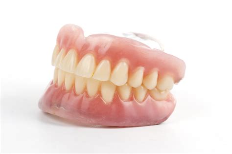Las dentaduras completas y reparación de la dentadura Van Nuys