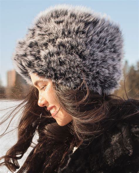 Eclipse Knit Fox Fur Hat In Black Frost