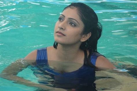 hari priya beautiful indian actress hot pool photography ️ pool photography actresses