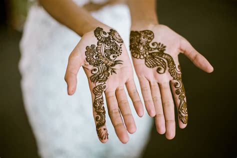 Simple Bridal Mehendi Designs For The Minimalistic Brides Hands The