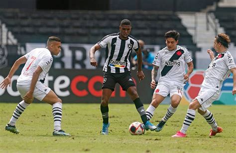 May 16, 2021 · botafogo e vasco fizeram na manhã deste domingo (16), no estádio nilton santos, o primeiro jogo da final da taça rio. Botafogo x Vasco: RecordTV chega a liderar em audiência e ...