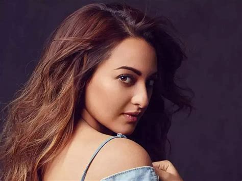 Sonakshi Sinha Revealed Was In A Serious Relationship For 5 Years If Left On My Father I