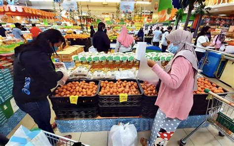 Kalau dipasar tanah abang ini tersedia berbagai jenis peralatan dan perlengkapan rumah tangga berupa meja, kursi, dan berbagai perabotan lainnya. Kabar Baik! Pemerintah Bakal Kasih Pinjaman Rumah Tangga ...