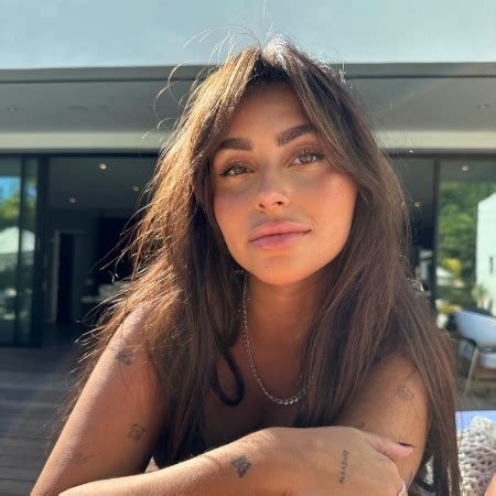Instagram Model Claudia Tihan Dating Life Net Worth And Personal Brand