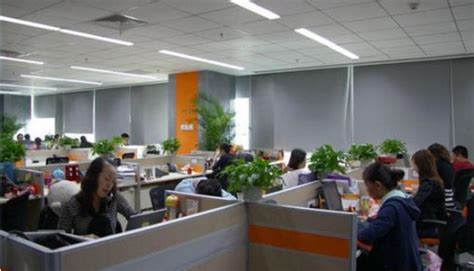 Premier li keqiang took office on 15 march 2013. 揭秘各大互联网公司的办公环境