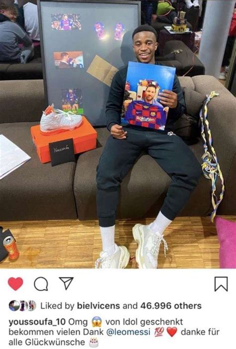 Admirador de messi, el '10' le sorprende por su aniversario. Lionel Messi sends birthday present to 15-year-old ...