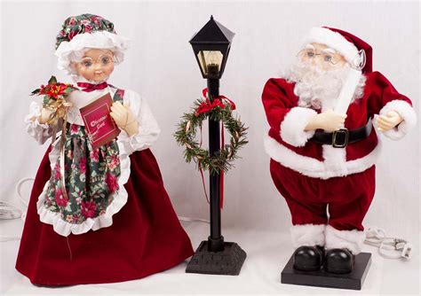 Claus vintage melted plastic popcorn decoration door greeter. Mr & Mrs Santa Claus Animated Motionette w/ Lamp Post ...