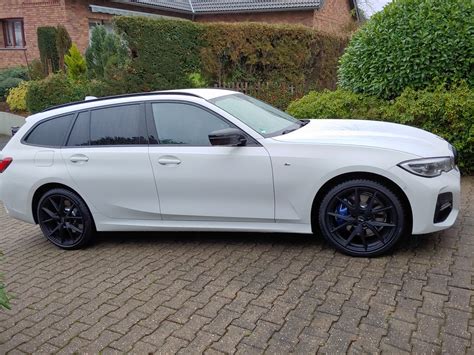 Mineralweiß schimmert dagegen durch den metalliceffekt immer in verschiedenen spielarten der grundfarbe weiß: BMW G21 330e M Sport Alpinweiß seitlich - BMW 3er G20 G21 Forum - BMW 4er G22 G23 Forum
