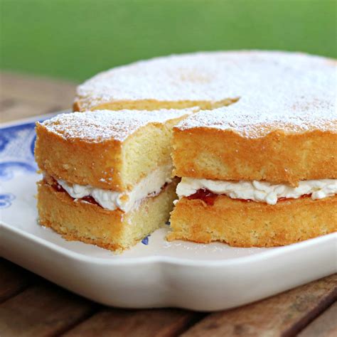 Victoria Sandwich Cake · Erin Brighton