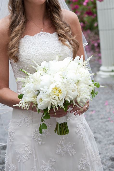 Pink and white themed bouquets. Pure White Wedding Bouquets for Chic Brides