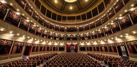 Plaza del libertador general san martín (morón) — saltar a navegación, búsqueda 34°39′04″s 58°37′19″o﻿ / ﻿ 34.65111 … El Teatro Libertador General San Martín, la joya que ...