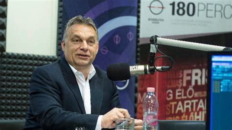 2015 óta mást sem hallunk, mint azt, hogy mindenki, aki menekültként érkezik az országba, valójában hódító, idegen inváziós erő része, és jó eséllyel még. Orbán ismét nemzetállami hatáskörbe adná a halálbüntetés ...