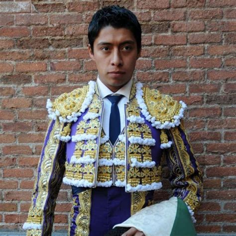 Pérez wist zijn oude vorm. Torero Sergio Flores: Wiki taurina, calendario de ...