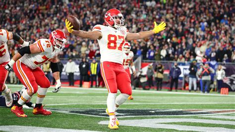 Trickery Travis Kelce Lines Up In Wildcat Formation For Touchdown Run