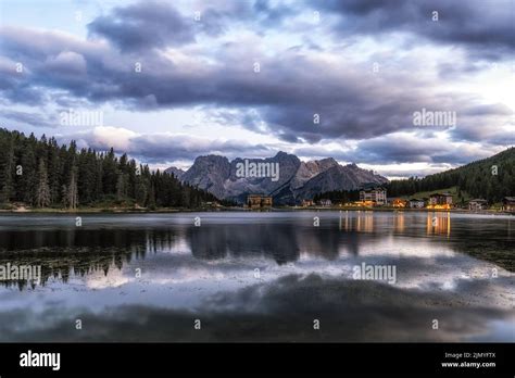 Lake Misurina And Mount Sorapis Sunrise Stock Photo Alamy