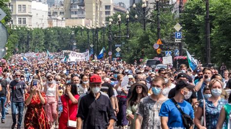 Tens Of Thousands Stage Anti Kremlin Protest In Russia S Far East News Al Jazeera