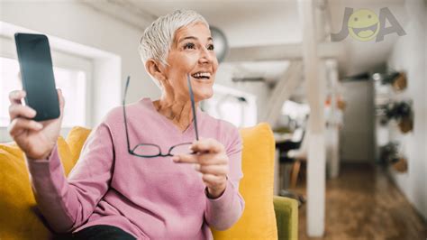 9 Best Cell Phones For Seniors With Dementia In 2023