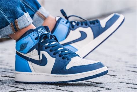 Air jordan 1 retro high og silhouette leather upper mesh liner textile tongue perforated toe box flat cotton laces debossed air jordan wings logo on collar rubber sole style: Get Ready For The Air Jordan 1 Retro High OG Obsidian ...