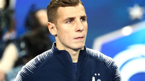 He also plays for the france national team. Barcelone | Barcelone : Lucas Digne revient sur son ...
