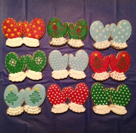 Mitten Cookies Covered In Royal Icing Brr Its Cold Outside Dont