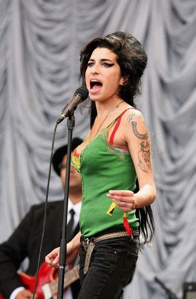 Amy Winehouse Photos Photos Glastonbury Festival 2007 Day 1 Amy