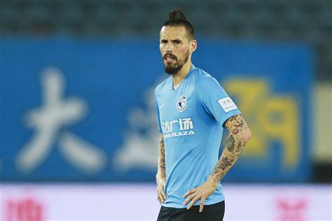 Napoli captain marek hamsik considering china offer. Hamšik konačno zabio svoj prvi gol u Kini - SportSport.ba