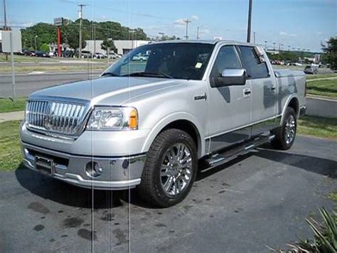 2007 Lincoln Mark LT Start Up, Engine, and In Depth Tour - YouTube