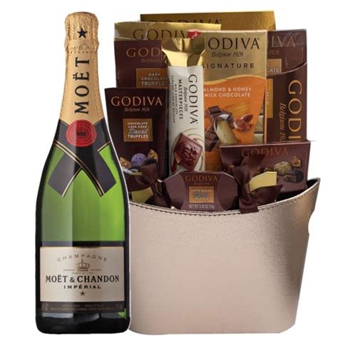 Moët Chandon Impérial Brut Champagne Gift Basket Wine and Champagne