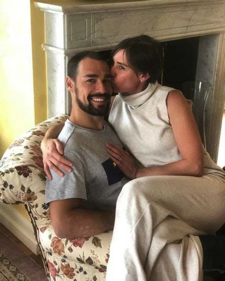 24 mayıs 19874), i̇talyan profesyonel bir tenis oyuncusu. Flavia Pennetta e Fabio Fognini con i figli Federico e ...