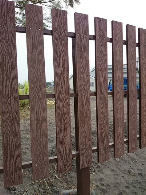 Natural Wooden Wpc Decking 100 Recyclable Wpc Rail Fence For Farm