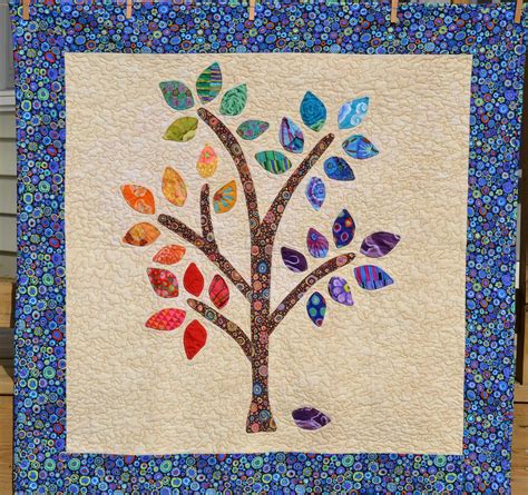 Sew matching strips together, alternating rows. Happee Tree Quilt Pattern PDF Applique the Easy Way PDF