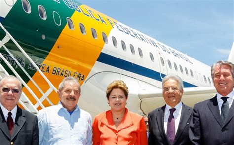 A declaração de voto de fhc em lula irritou jair bolsonaro. Dilma, Lula, FHC, Collor e Sarney voam juntos para ...